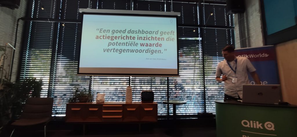 Rob van Vliet of Medux presenting at QlikWorld Amsterdam 2022