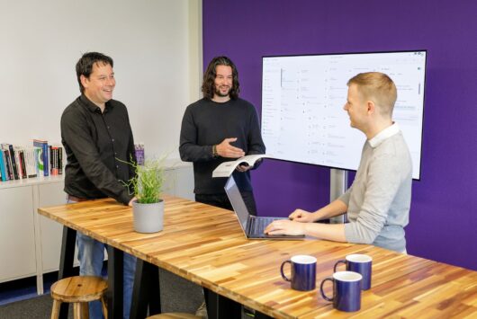 Bitmetric consultants in overleg